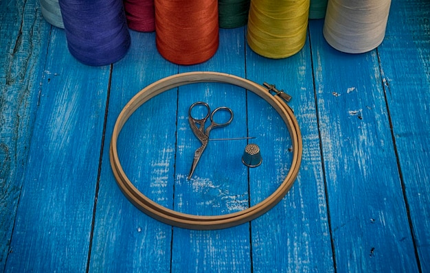 Bordado en proceso con aros